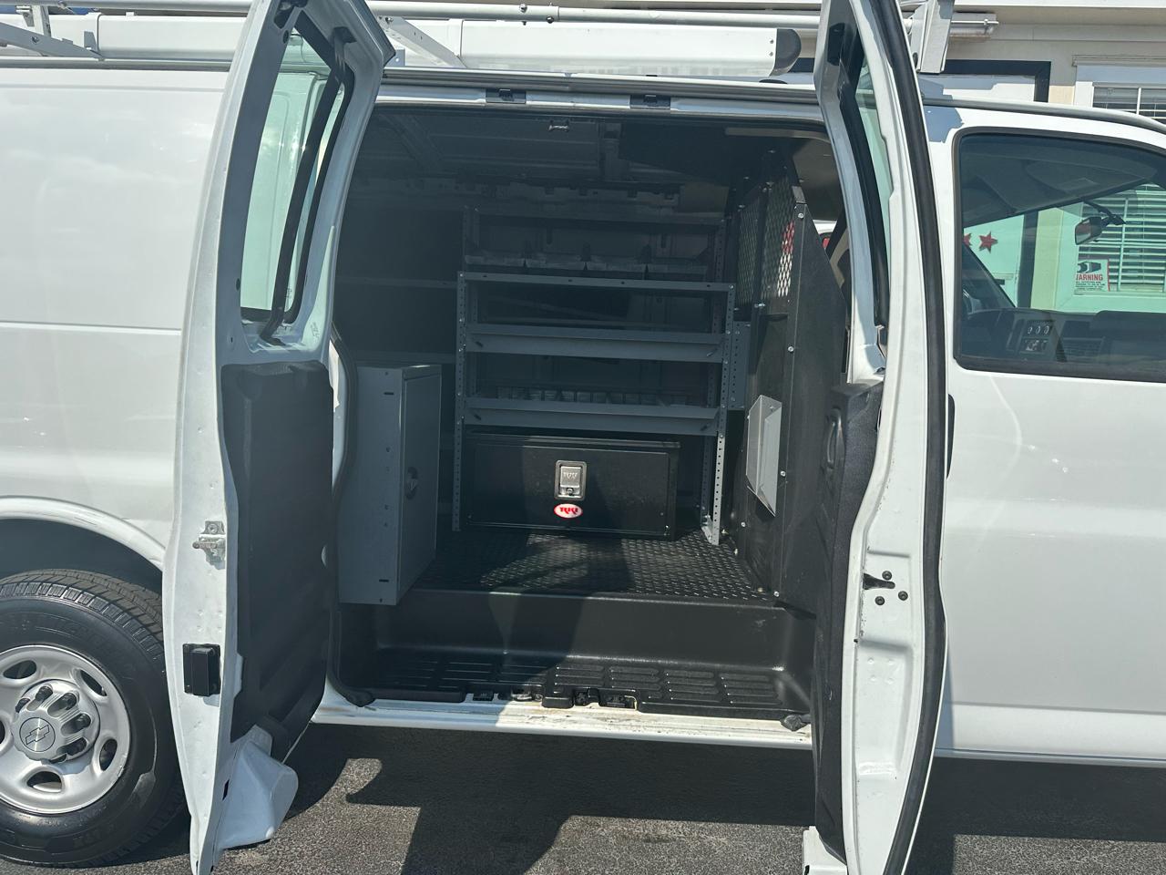 Chevrolet Express Cargo Van RWD 2500 135" 2019
