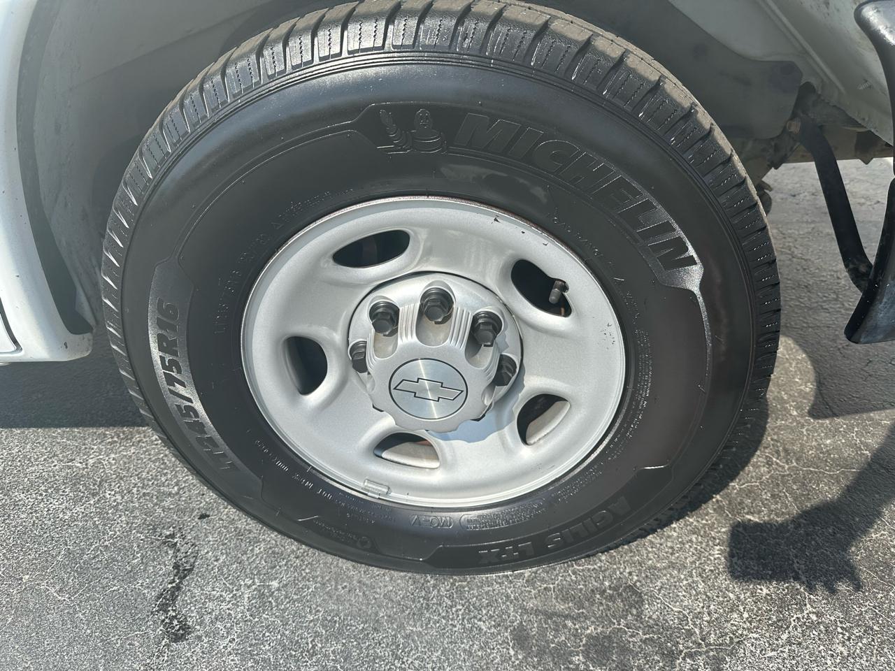 Chevrolet Express Cargo Van RWD 2500 135" 2019