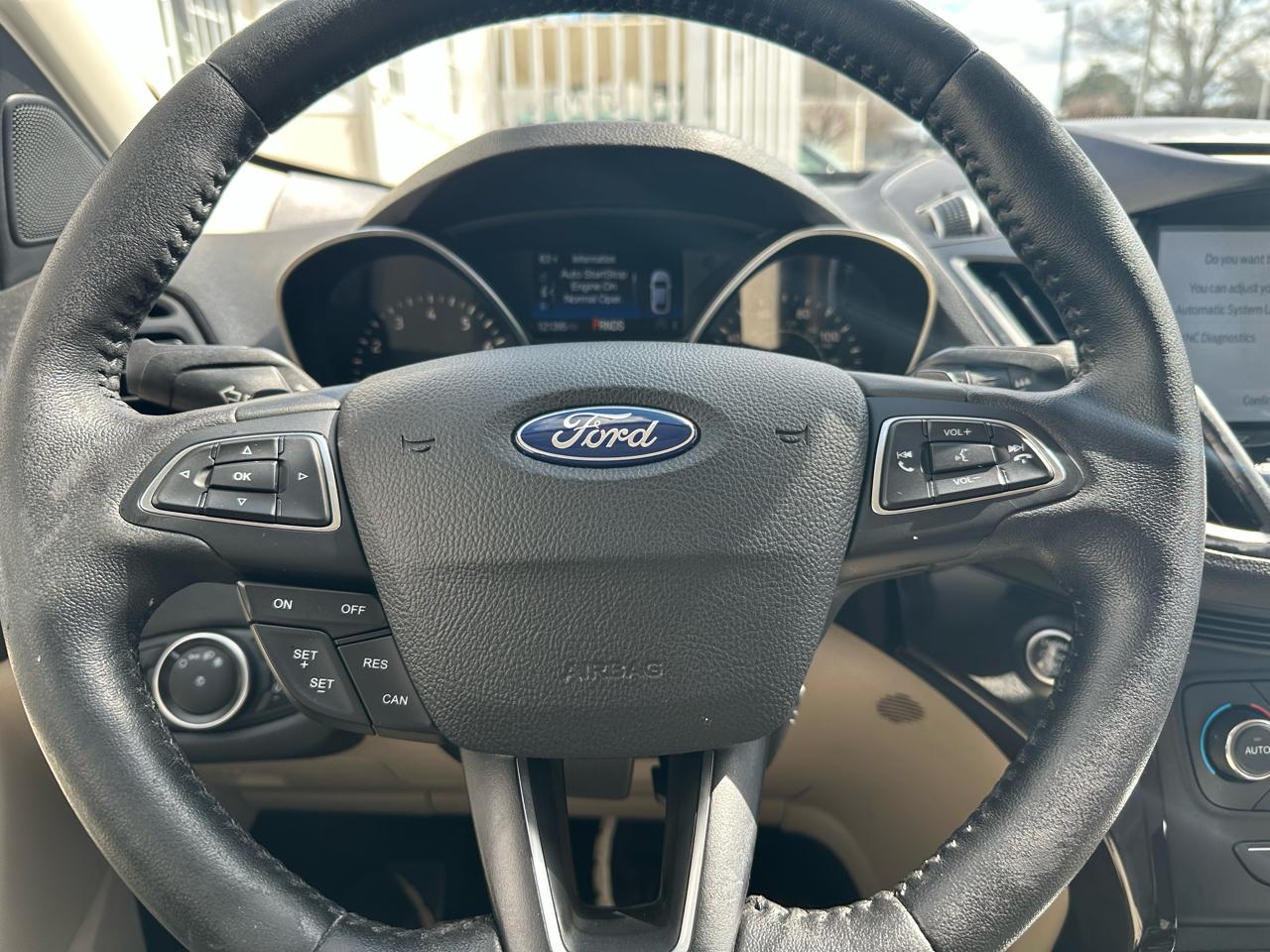 Ford Escape Titanium FWD 2017