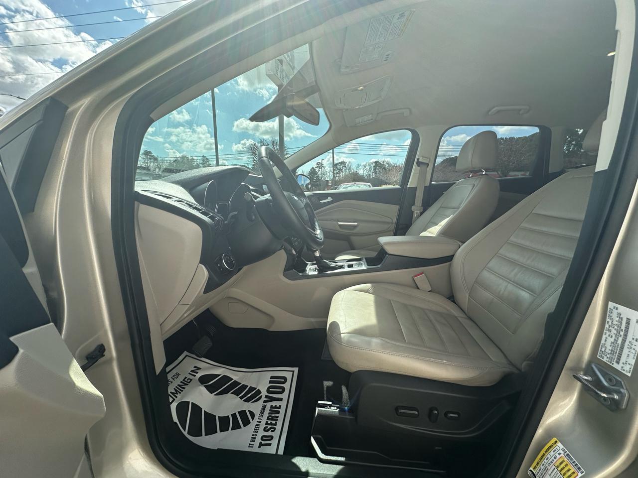 Ford Escape Titanium FWD 2017