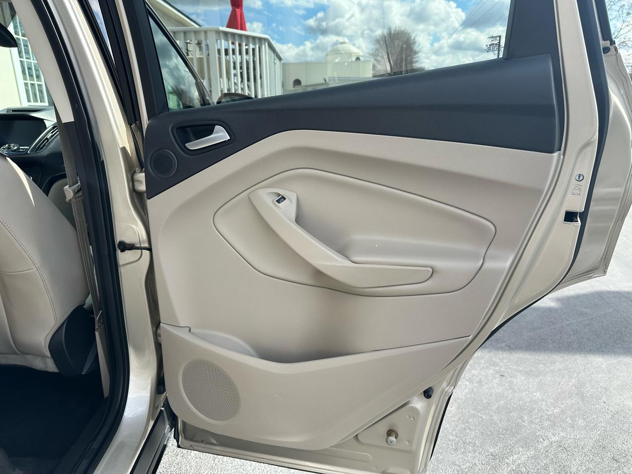 Ford Escape Titanium FWD 2017