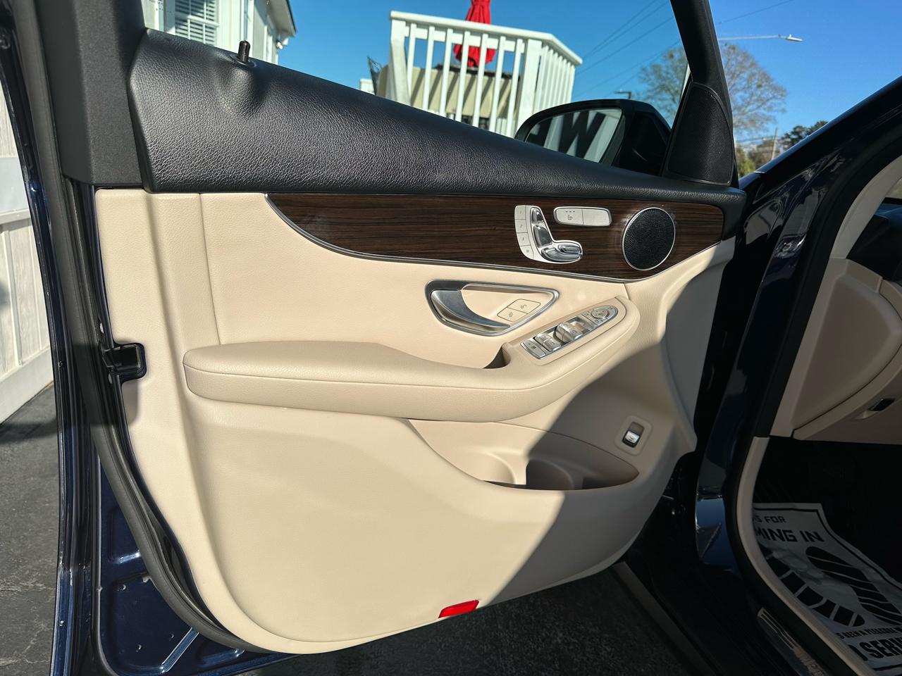 Mercedes-Benz GLC GLC 300 4MATIC SUV 2018