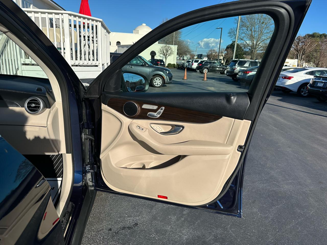 Mercedes-Benz GLC GLC 300 4MATIC SUV 2018