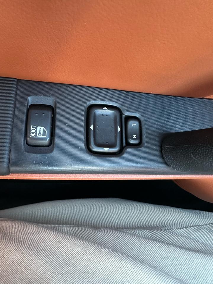 Mazda MX-5 Miata 2dr Conv Grand Touring Auto 2006