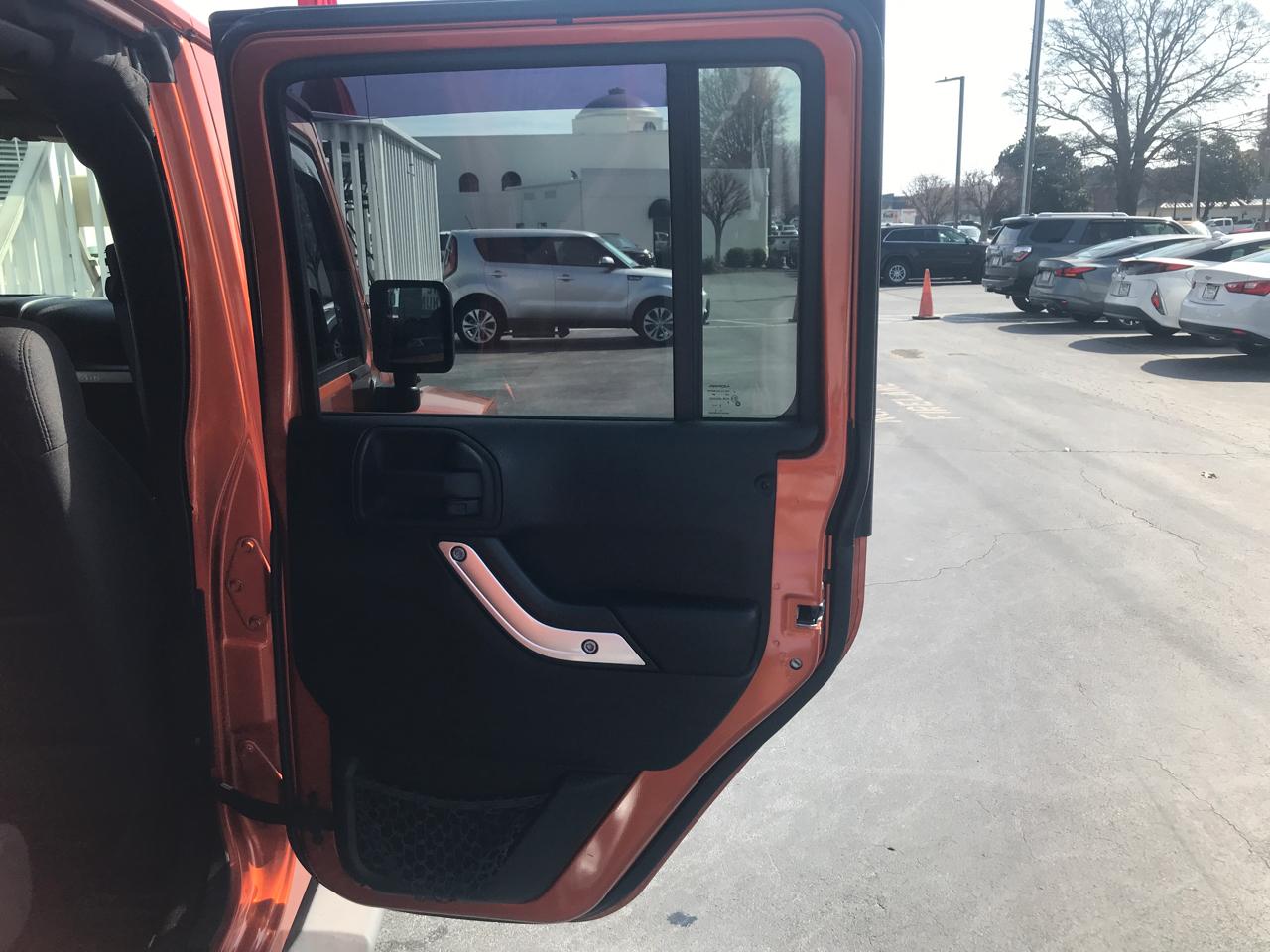 Jeep Wrangler Unlimited 4WD 4dr X 2011