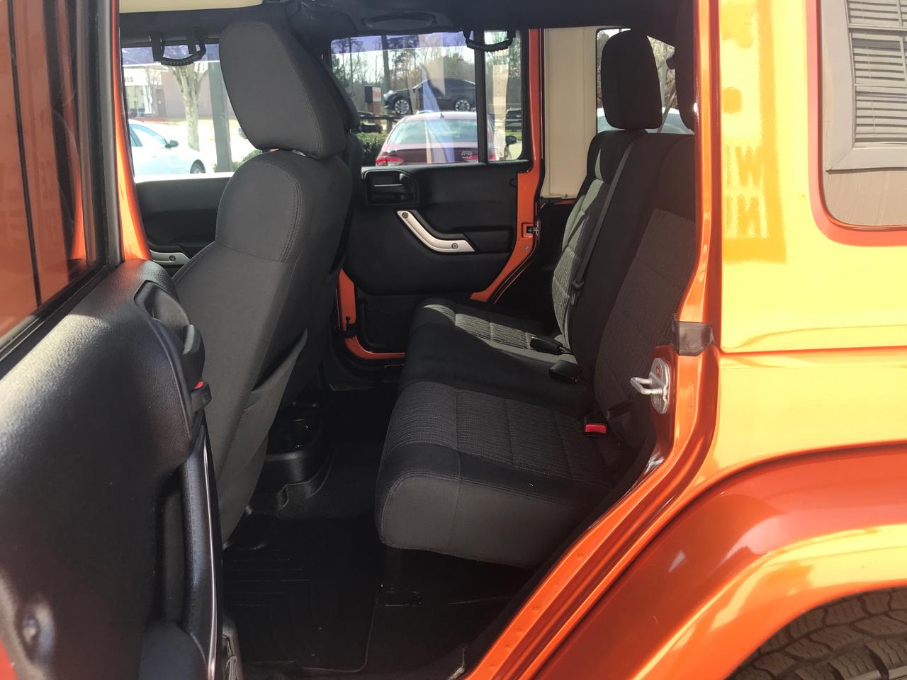 Jeep Wrangler Unlimited 4WD 4dr X 2011