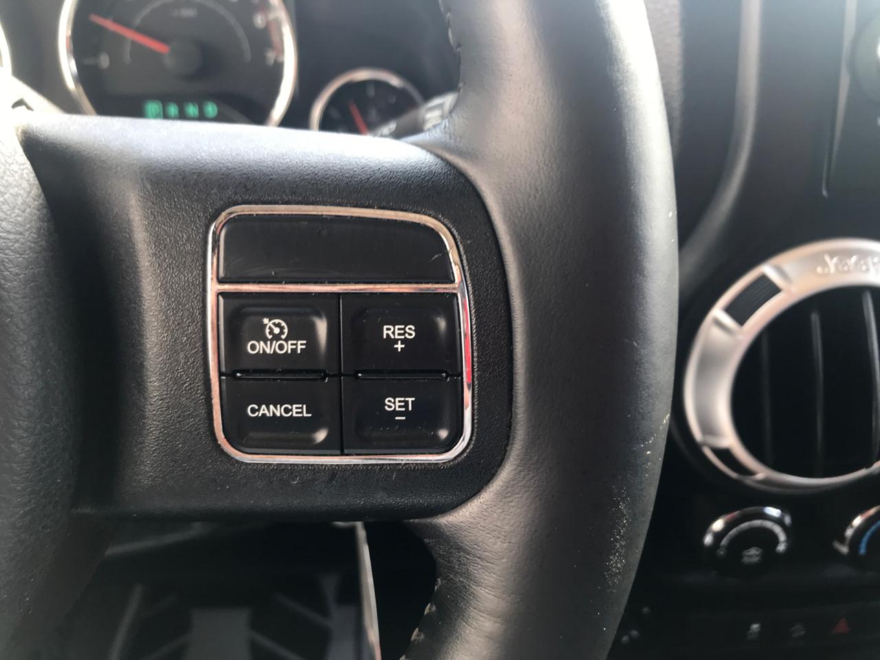 Jeep Wrangler Unlimited 4WD 4dr X 2011