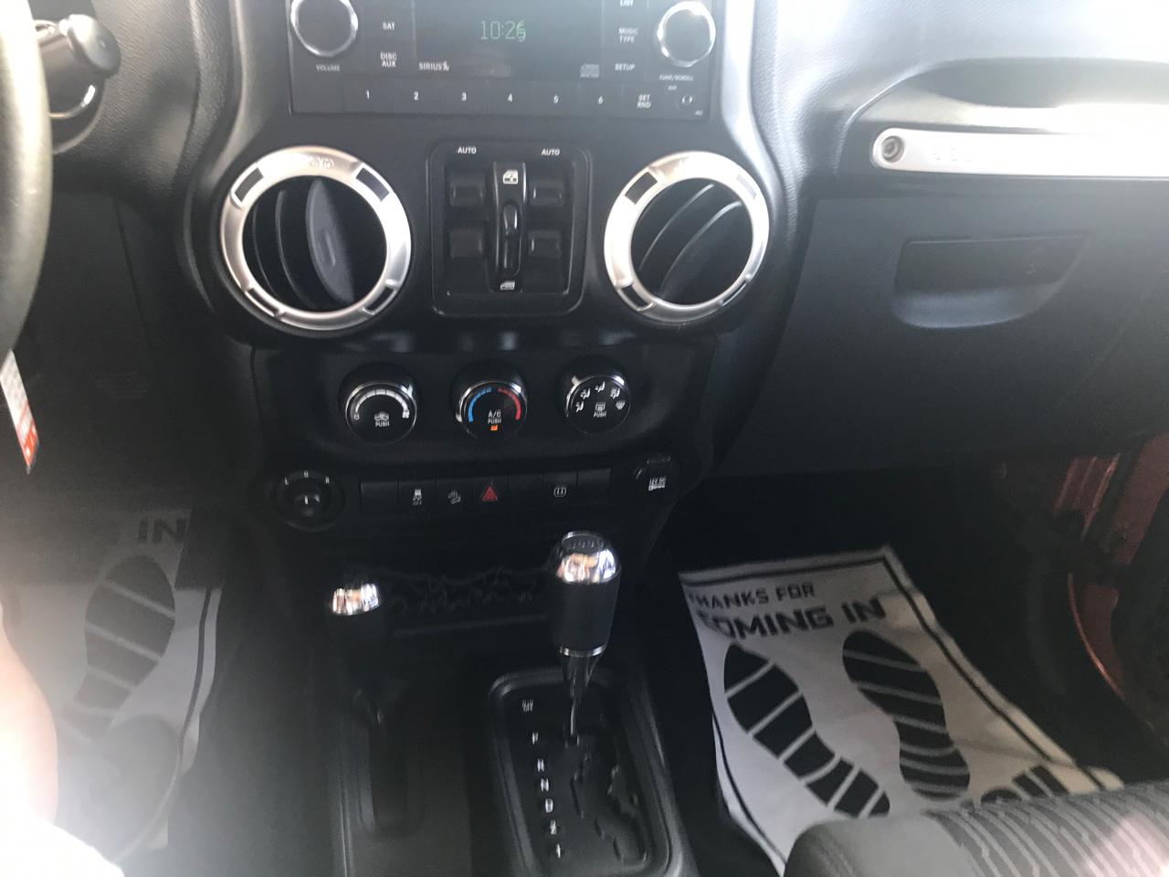 Jeep Wrangler Unlimited 4WD 4dr X 2011