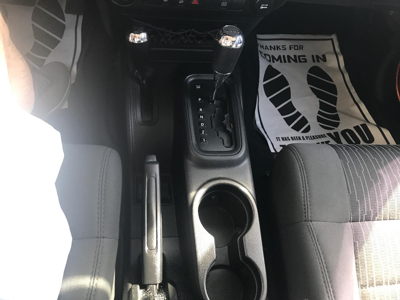 Jeep Wrangler Unlimited 4WD 4dr X 2011