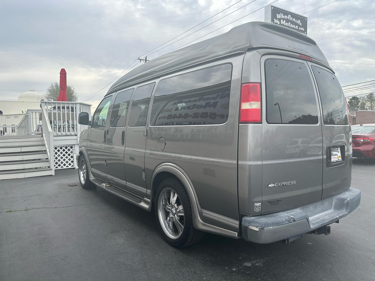 Chevrolet Express Passenger  2007