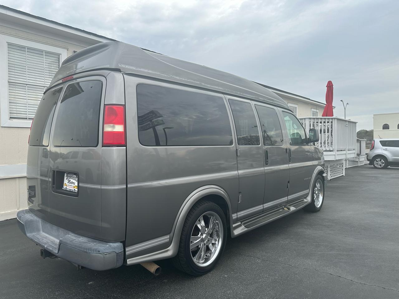 Chevrolet Express Passenger  2007