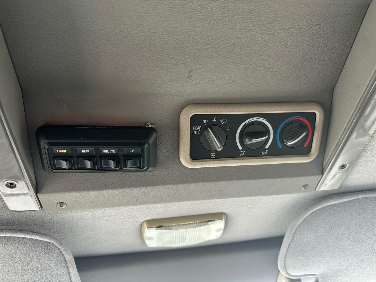 Chevrolet Express Passenger  2007