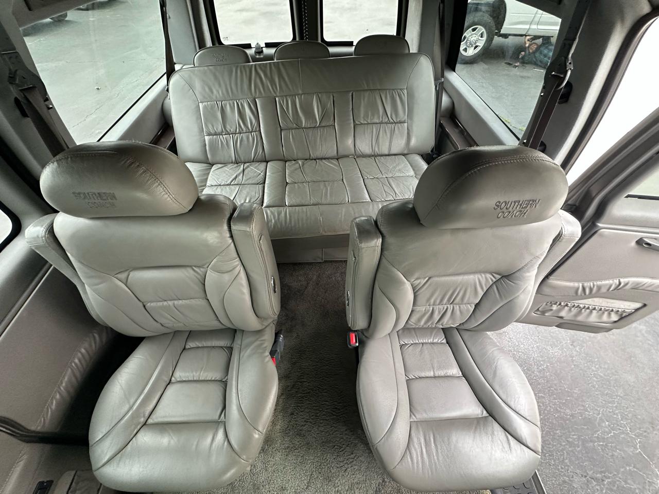 Chevrolet Express Passenger  2007