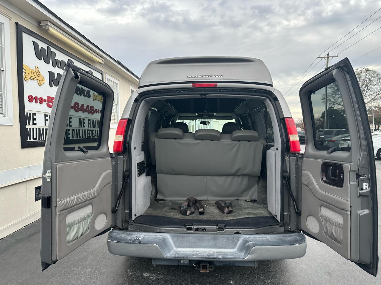 Chevrolet Express Passenger  2007