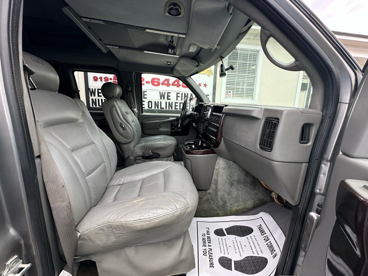 Chevrolet Express Passenger  2007