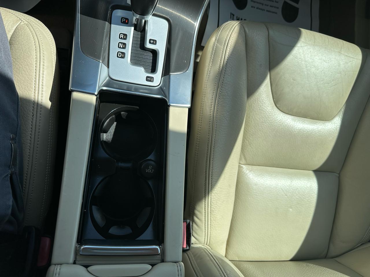 Volvo S60 FWD 4dr Sdn T5 2012