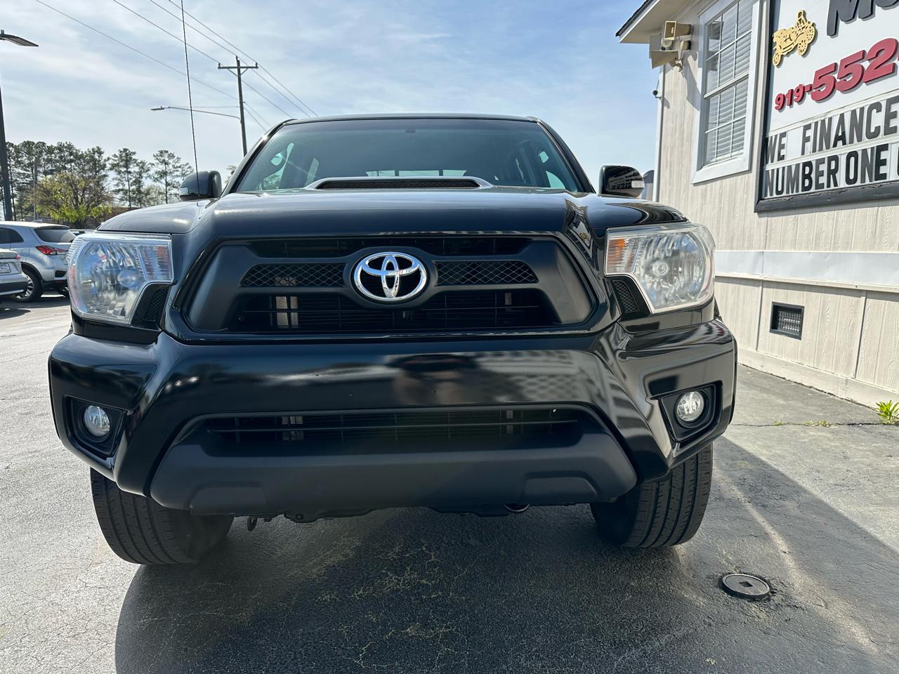 Toyota Tacoma 4WD Double Cab V6 AT (Natl) 2015