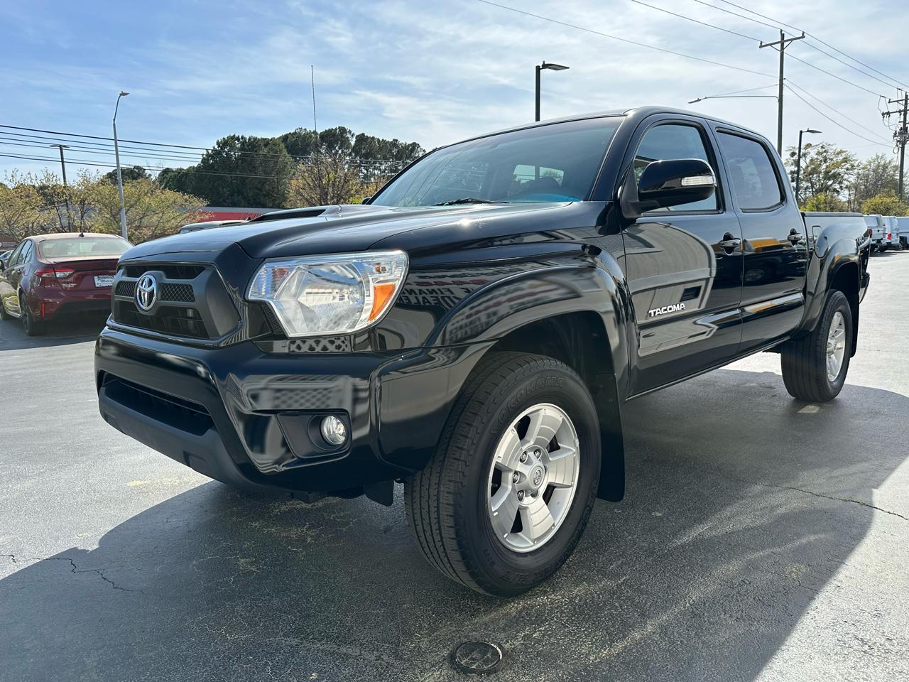 Toyota Tacoma 4WD Double Cab V6 AT (Natl) 2015