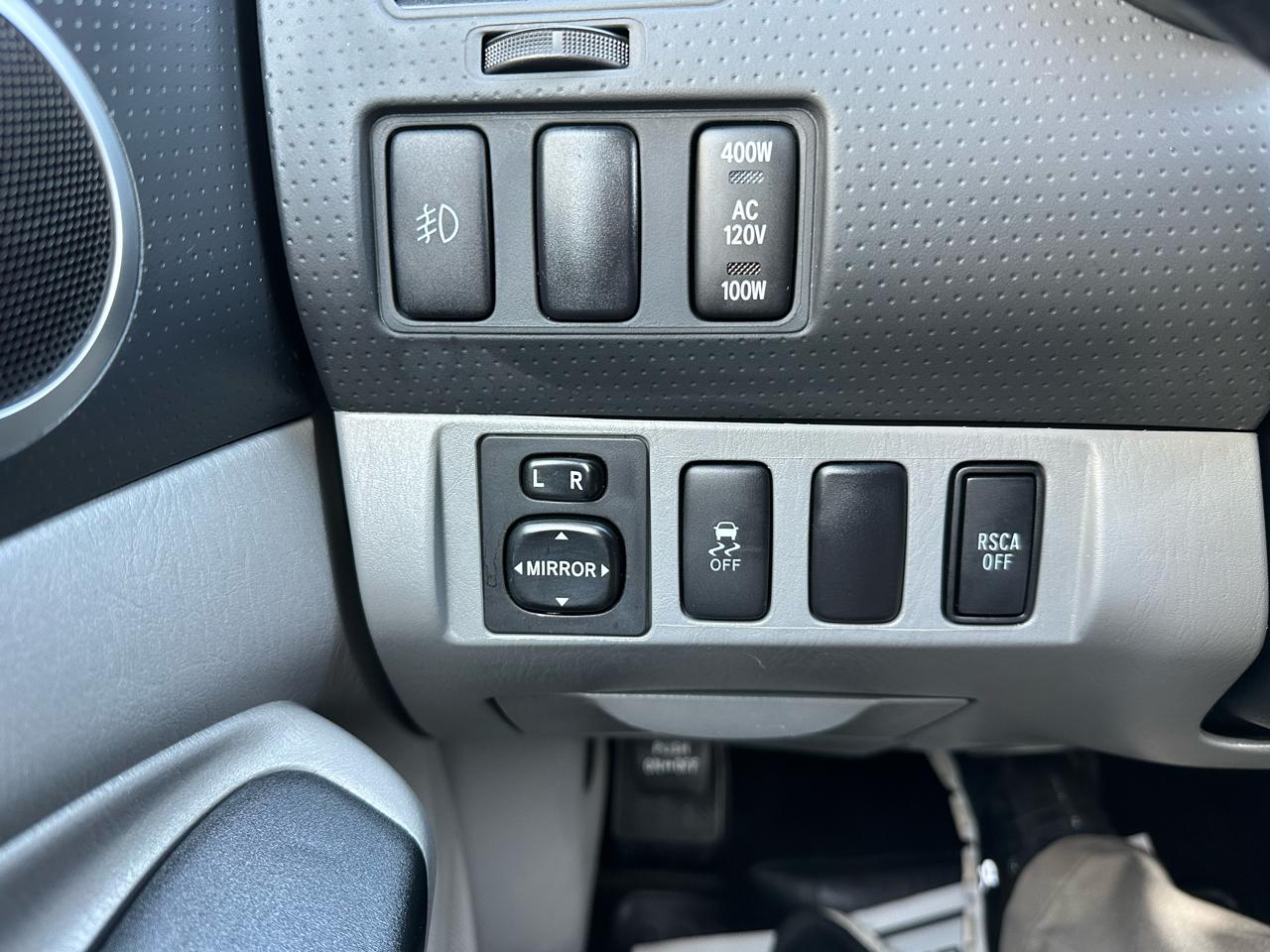 Toyota Tacoma 4WD Double Cab V6 AT (Natl) 2015