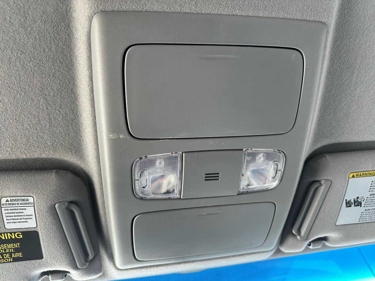 Toyota Tacoma 4WD Double Cab V6 AT (Natl) 2015