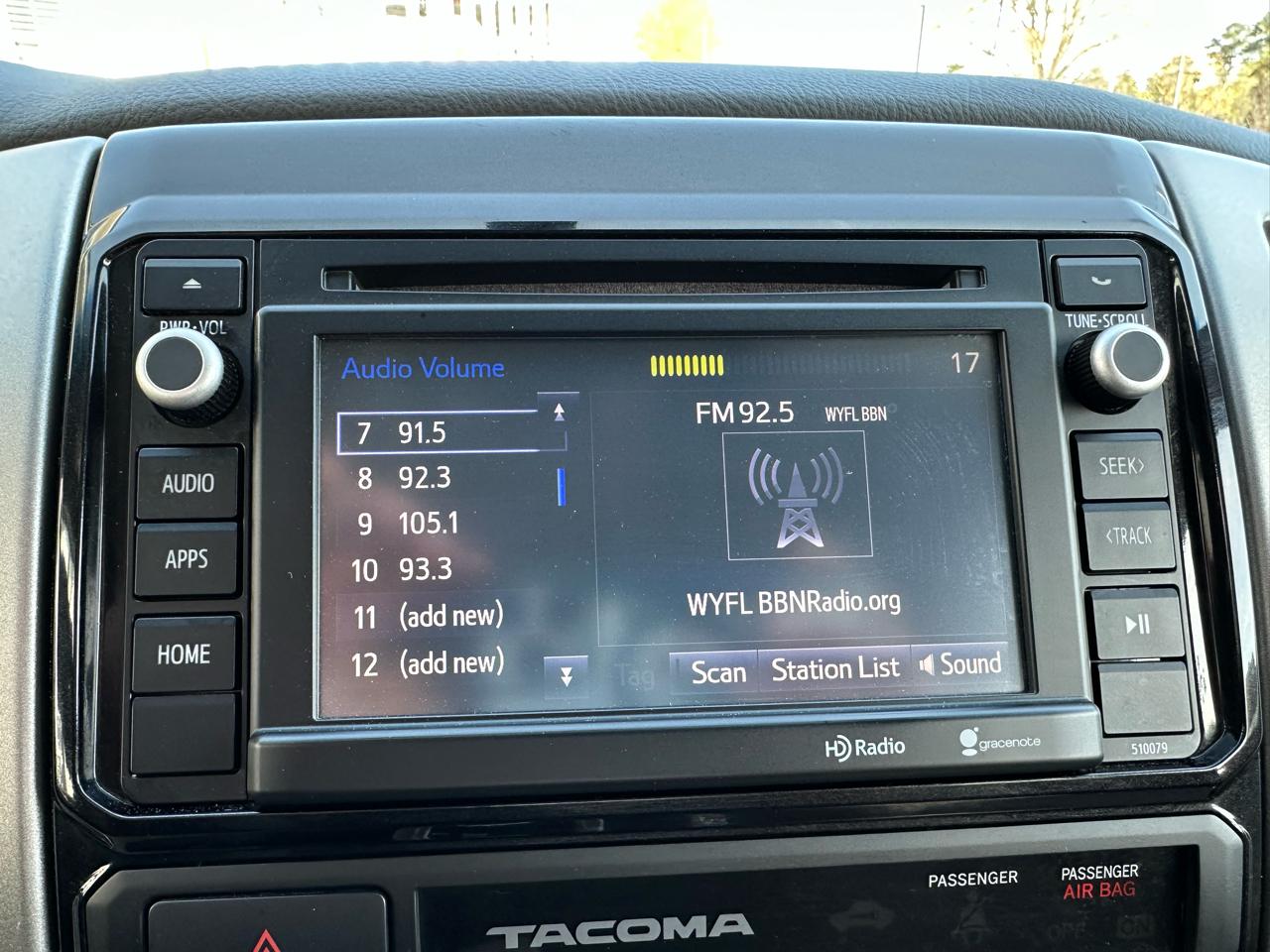 Toyota Tacoma 4WD Double Cab V6 AT (Natl) 2015