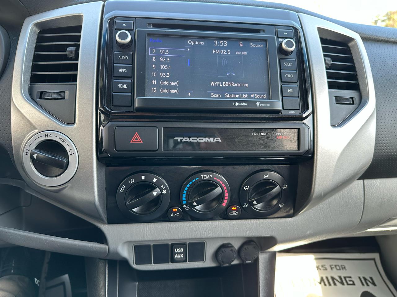 Toyota Tacoma 4WD Double Cab V6 AT (Natl) 2015