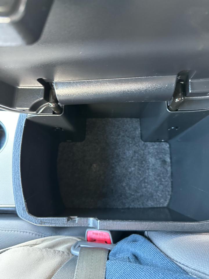 Toyota Tacoma 4WD Double Cab V6 AT (Natl) 2015