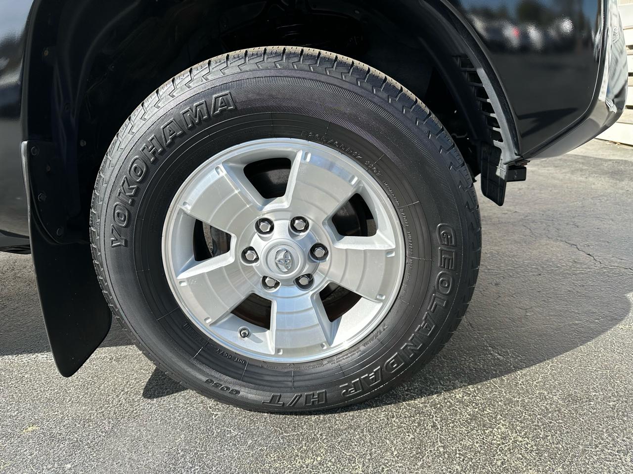 Toyota Tacoma 4WD Double Cab V6 AT (Natl) 2015