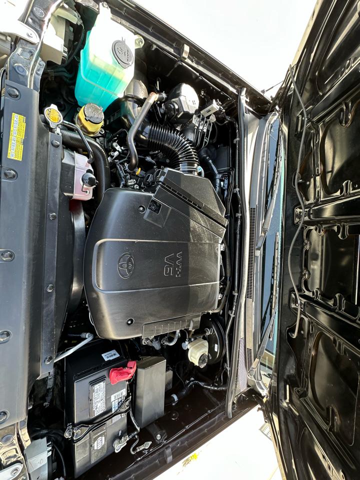 Toyota Tacoma 4WD Double Cab V6 AT (Natl) 2015