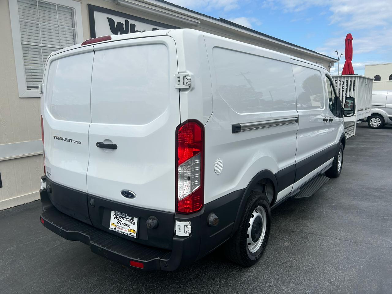 Ford Transit Van T-250 148" Low Rf 9000 GVWR Sliding RH Dr 2019