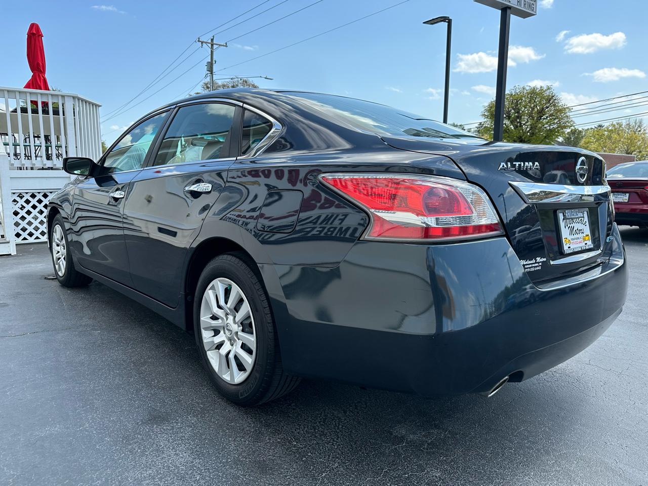 Nissan Altima 4dr Sdn I4 2.5 2014