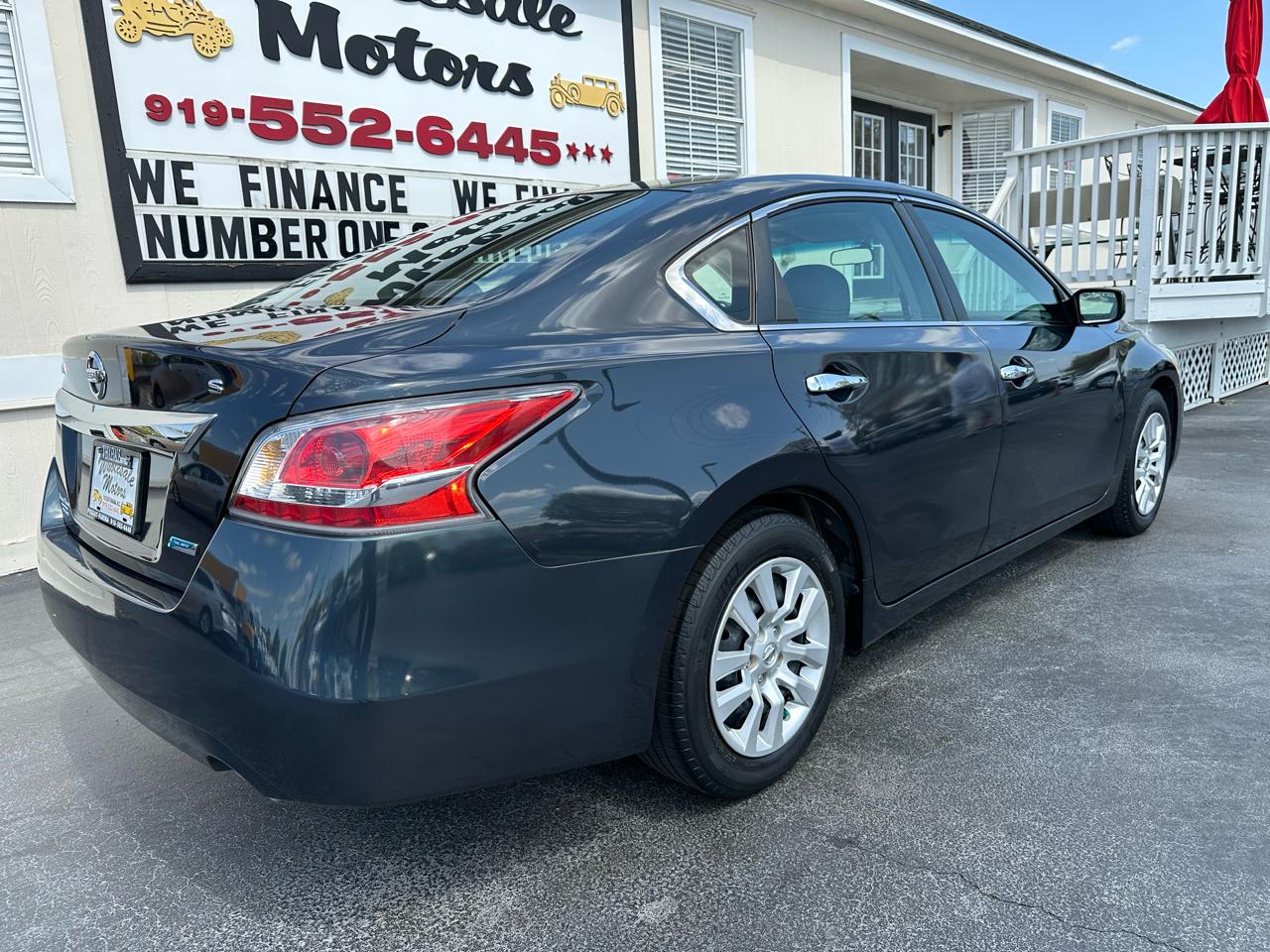 Nissan Altima 4dr Sdn I4 2.5 2014