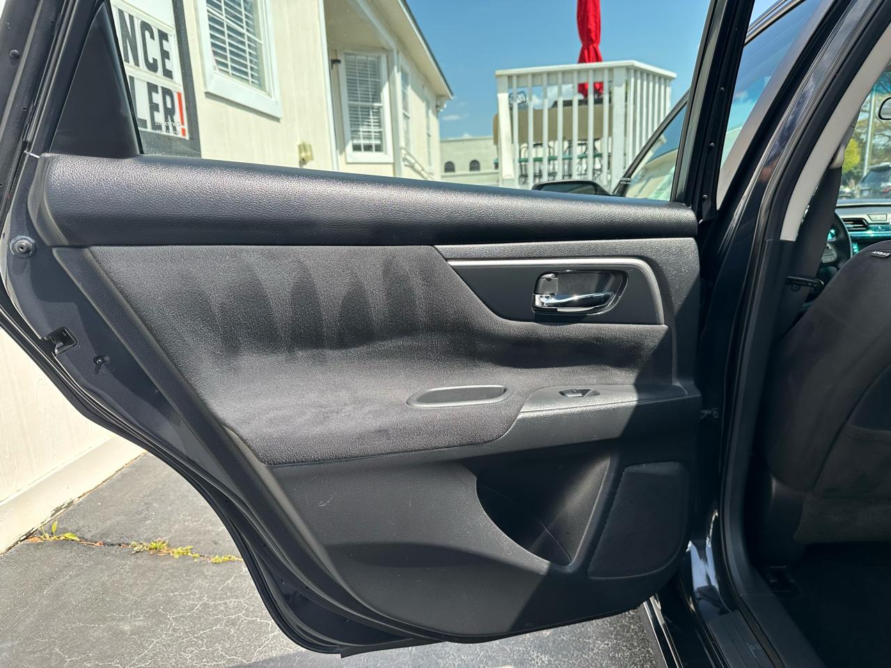 Nissan Altima 4dr Sdn I4 2.5 2014