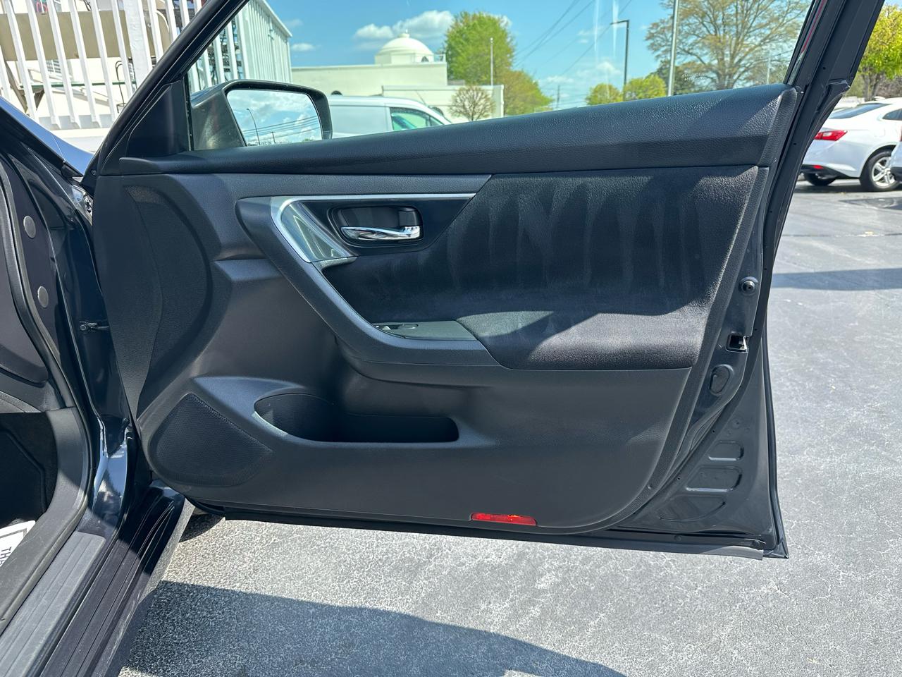 Nissan Altima 4dr Sdn I4 2.5 2014