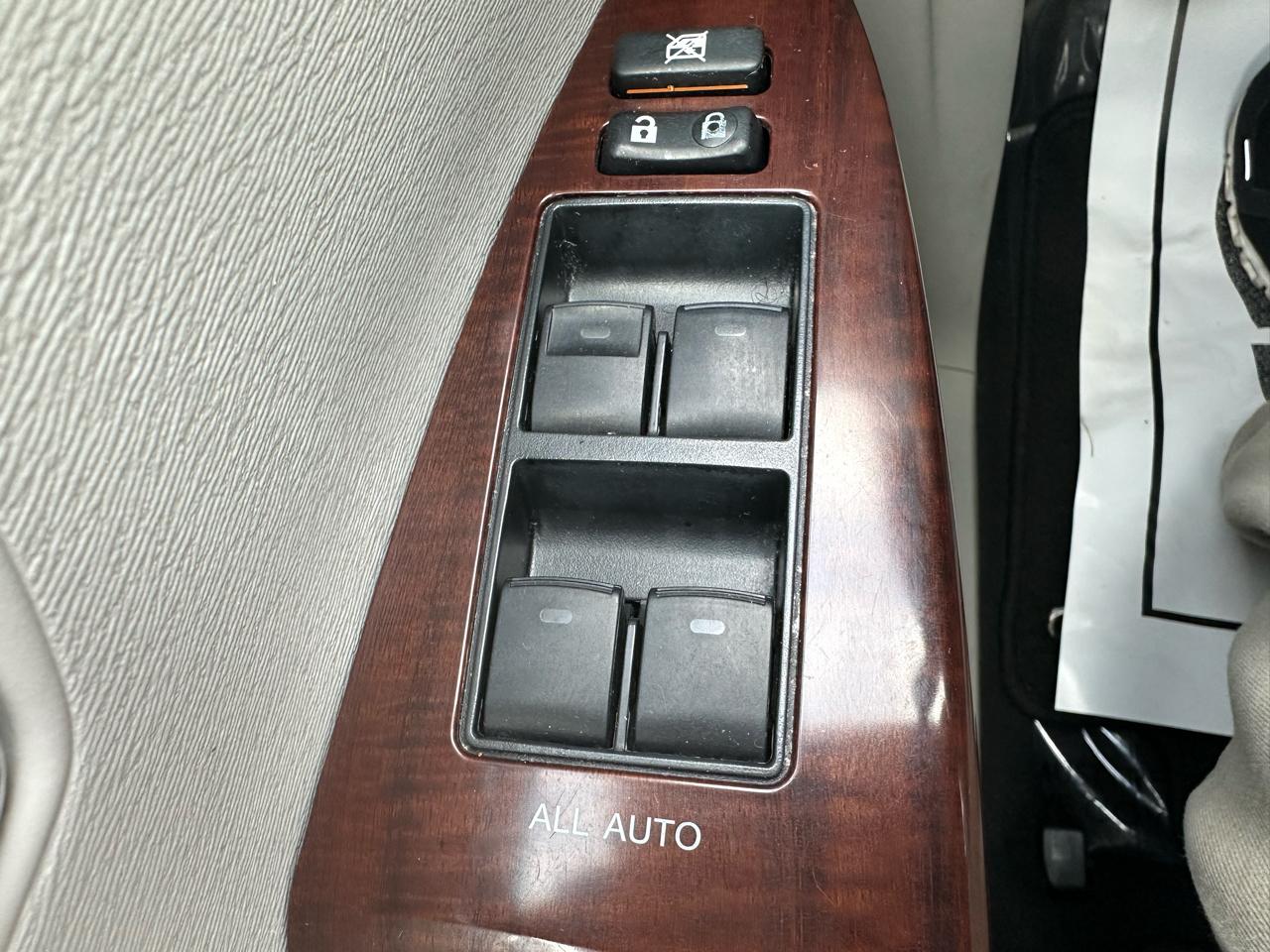 Toyota Venza 4dr Wgn V6 AWD (Natl) 2009