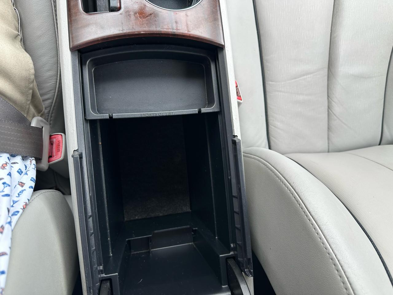 Toyota Venza 4dr Wgn V6 AWD (Natl) 2009