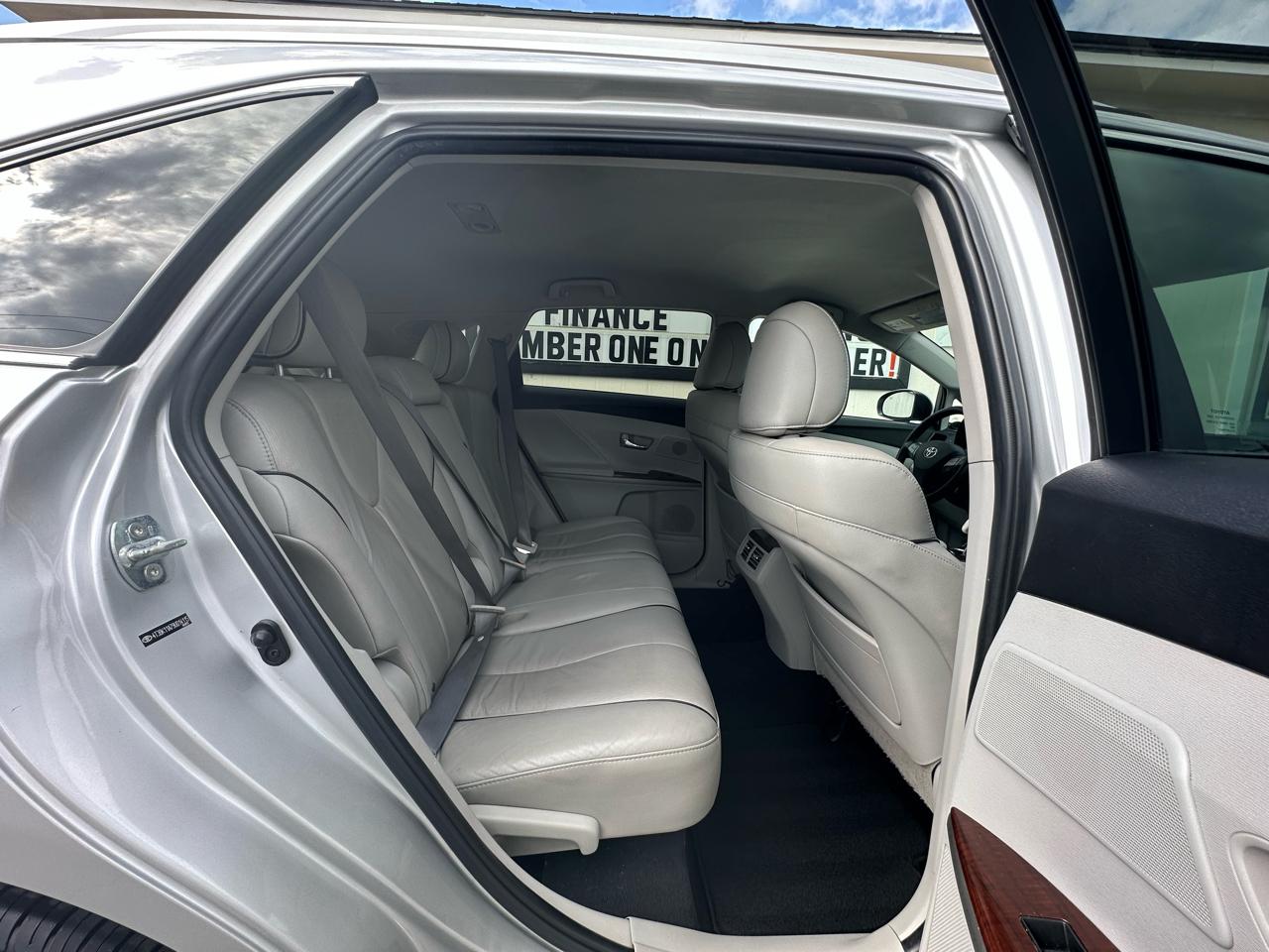 Toyota Venza 4dr Wgn V6 AWD (Natl) 2009