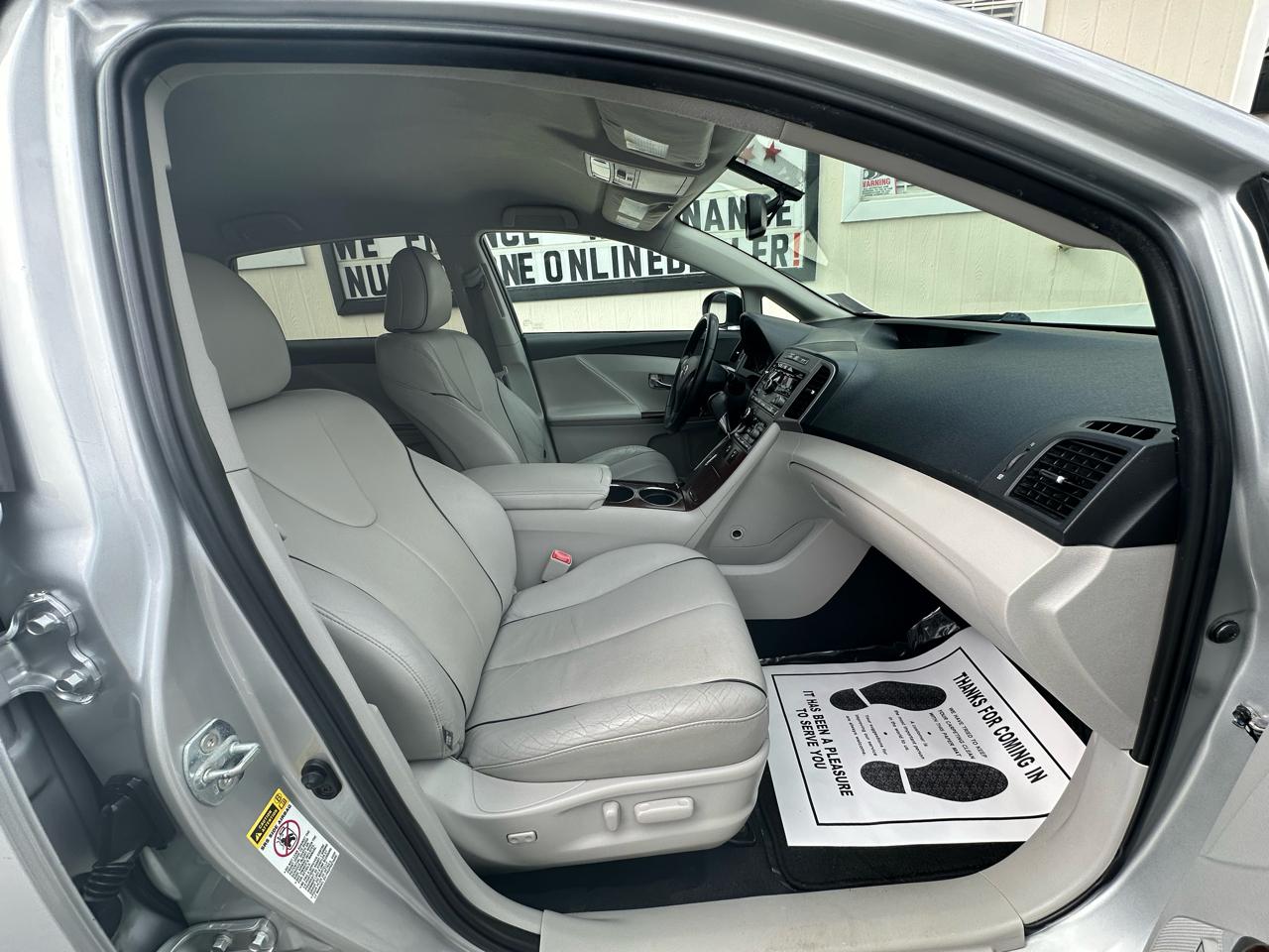 Toyota Venza 4dr Wgn V6 AWD (Natl) 2009