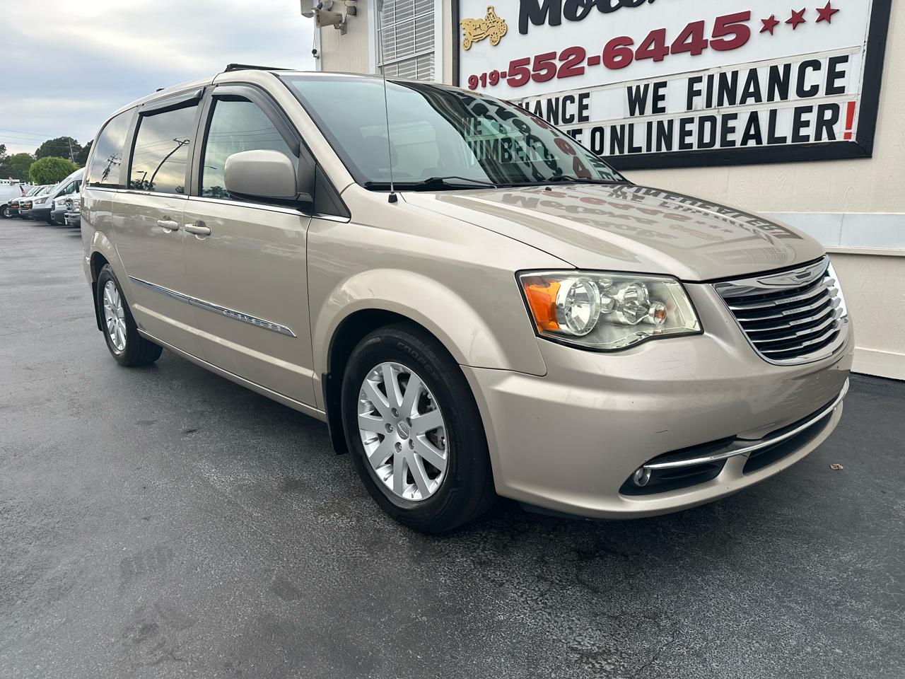Chrysler Town & Country 4dr Wgn Touring 2013