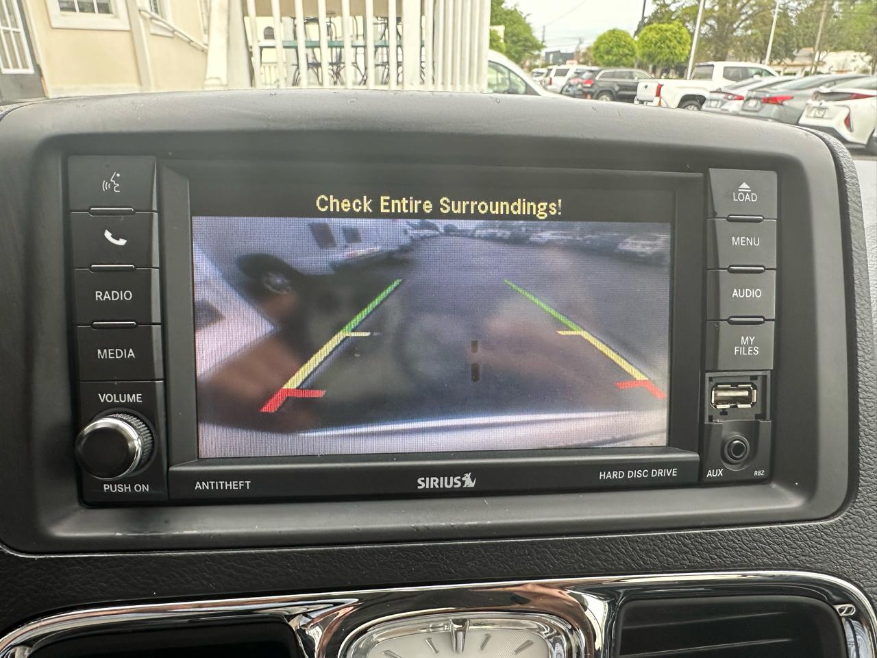 Chrysler Town & Country 4dr Wgn Touring 2013