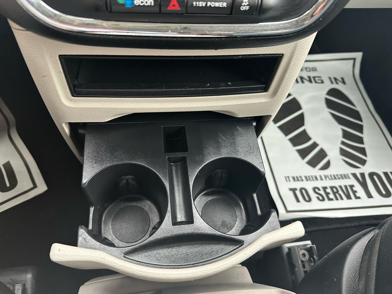 Chrysler Town & Country 4dr Wgn Touring 2013