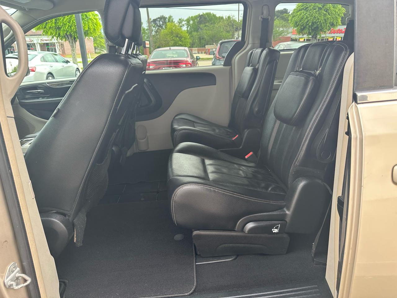 Chrysler Town & Country 4dr Wgn Touring 2013