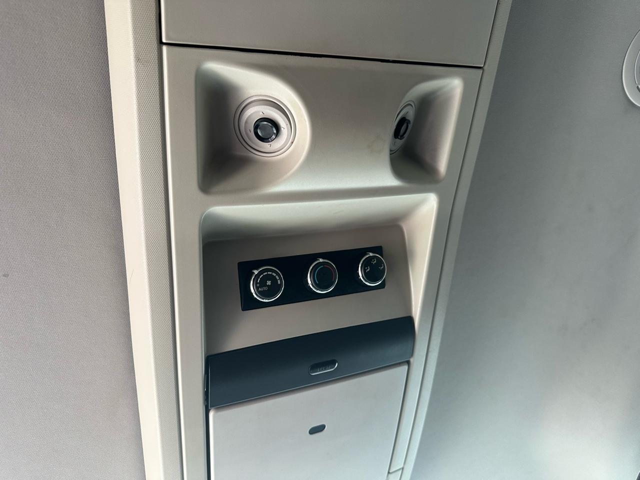 Chrysler Town & Country 4dr Wgn Touring 2013