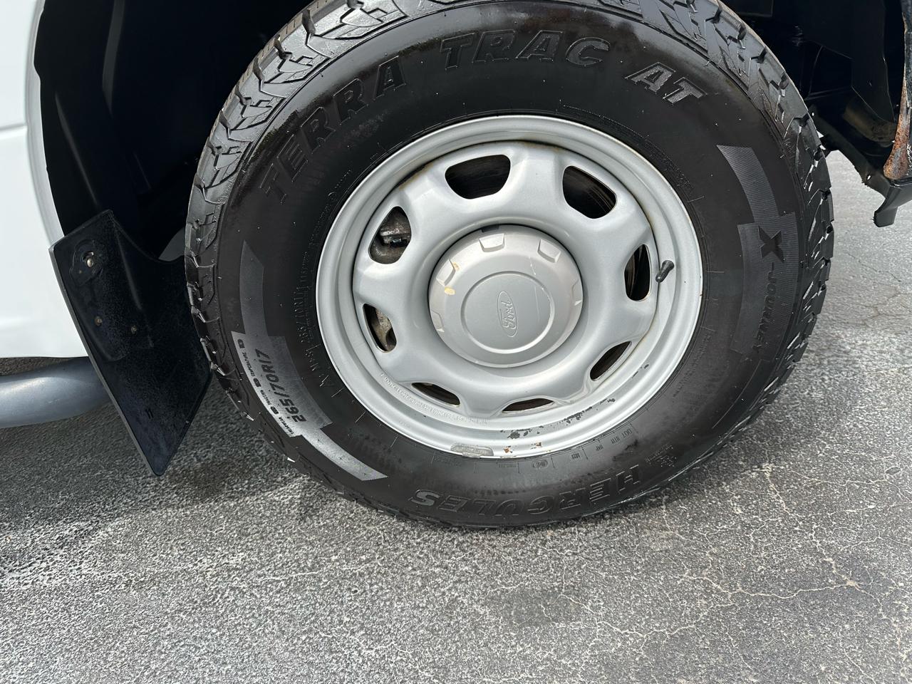 Ford F-150 XLT 4WD Reg Cab 8' Box 2019