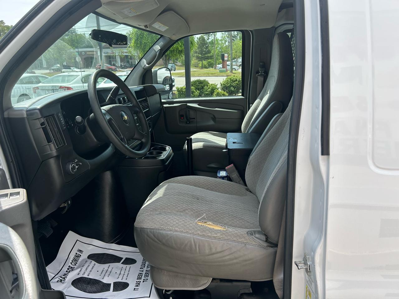 Chevrolet Express Cargo Van RWD 2500 135" 2015