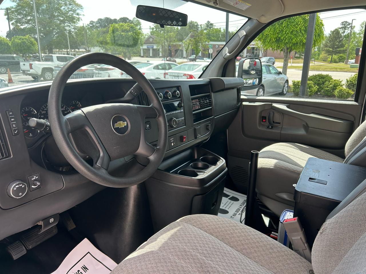 Chevrolet Express Cargo Van RWD 2500 135" 2015