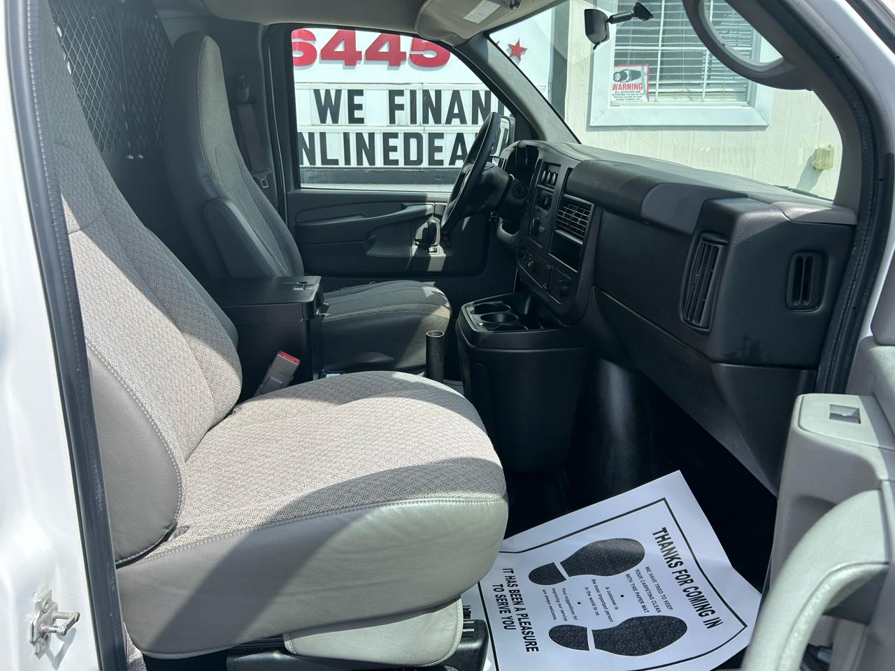 Chevrolet Express Cargo Van RWD 2500 135" 2015