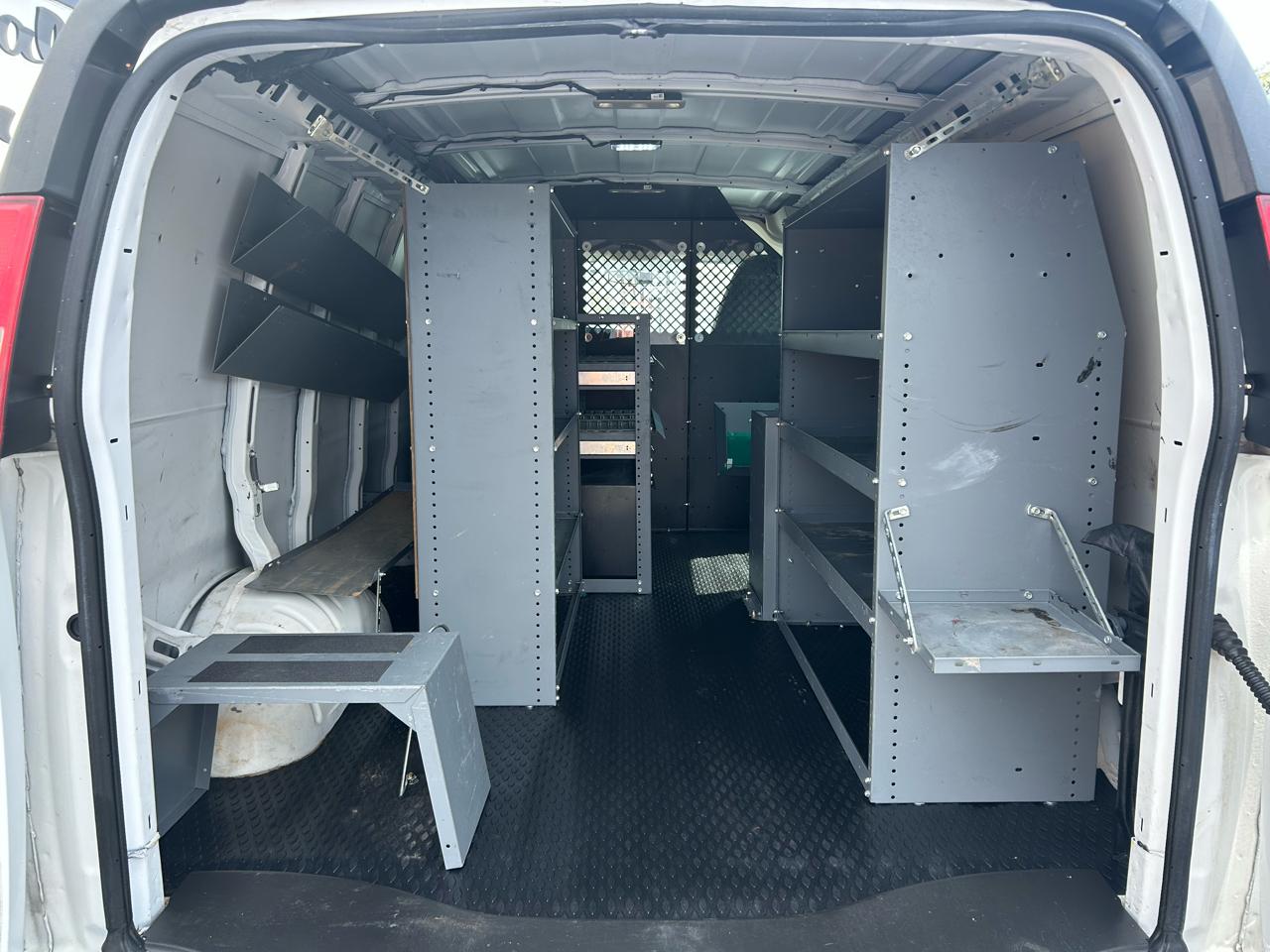 Chevrolet Express Cargo Van RWD 2500 135" 2015