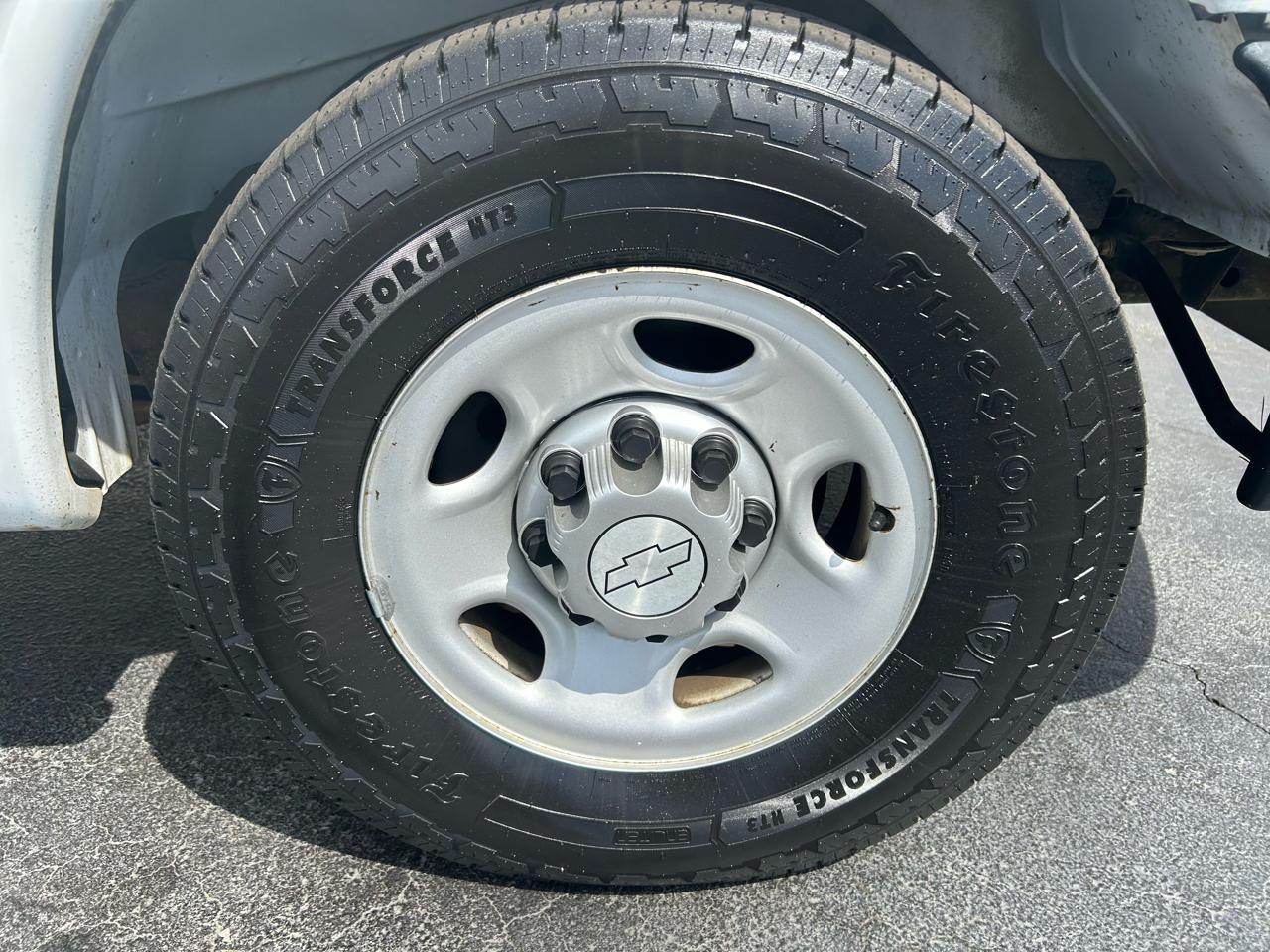 Chevrolet Express Cargo Van RWD 2500 135" 2015