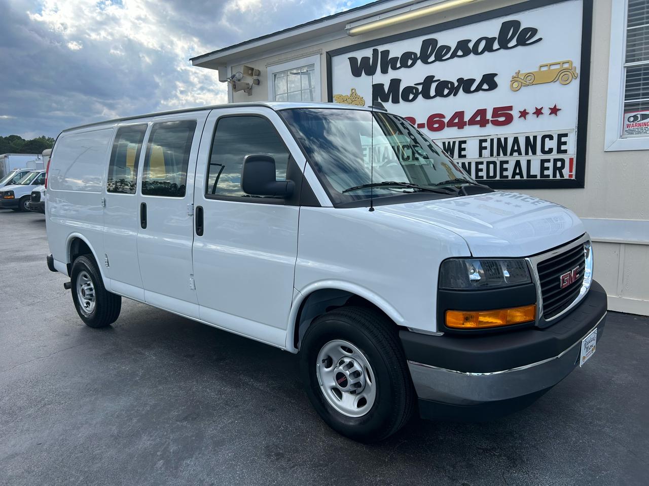 GMC Savana Cargo Van RWD 2500 135" 2024